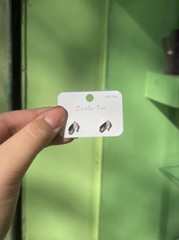 دوبرگ سفید مشکی